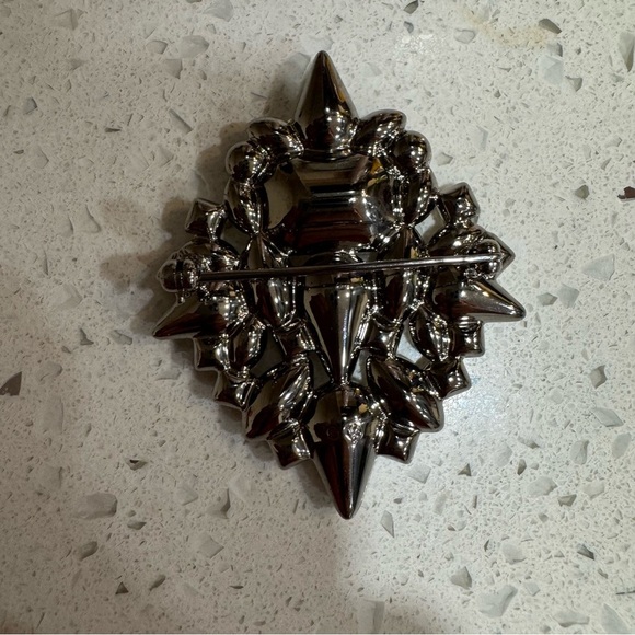 Swarovski Crystal Brooch Pin Brilliant Clear Rhinestones Silver - Picture 5 of 7